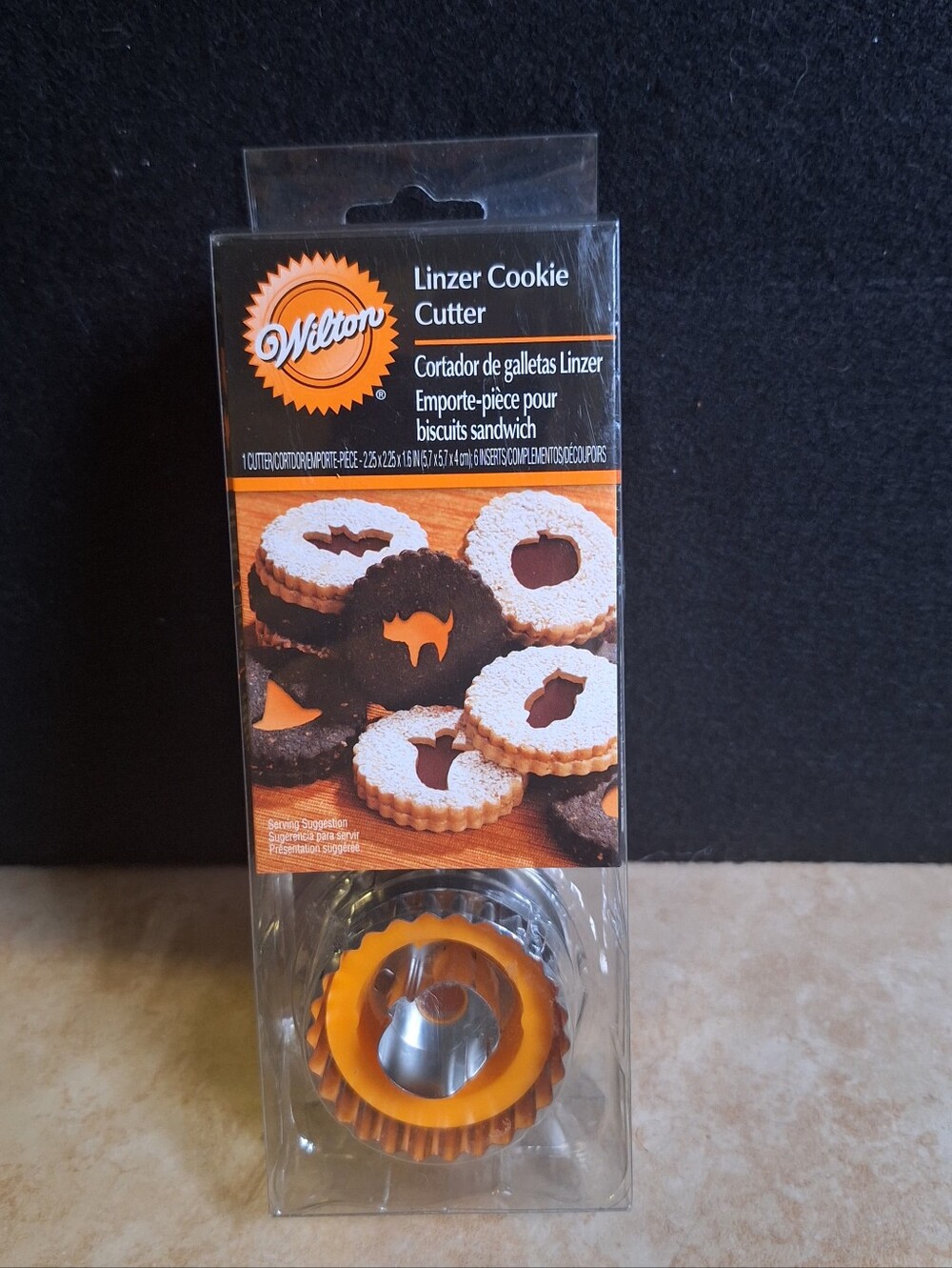 Wilton Halloween Linzer Cookier Cutter 1 Cutter/6 Inserts Cat Owl Ghost Pumpkin